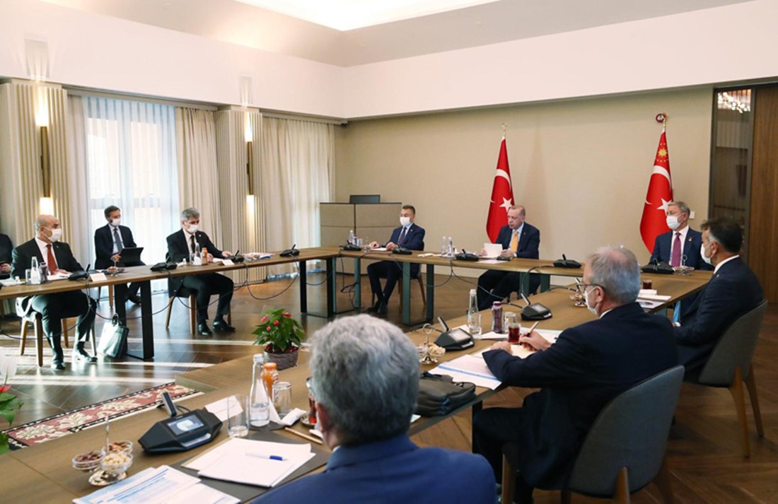 Cumhurbaşkanı Erdoğan, Bitlis’te bölge valileriyle toplantı yaptı