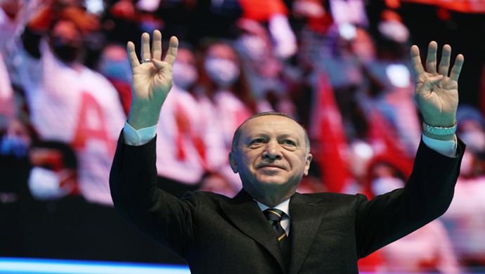 “TÜRKİYE’NİN 2053 VİZYONUNUN HAMURUNU AİLE, EĞİTİM VE KÜLTÜRLE YOĞURACAĞIZ”