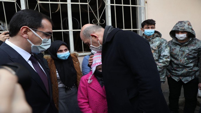 Bakan Süleyman Soylu Yangın Felaketinden Etkilenen Artvin Yusufeli İlçesi Dereiçi Köyü’nde İncelemelerde Bulundu