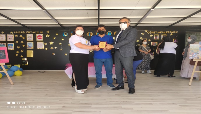 HÜSEYİN KIRAN VE PROTOKOL ETWİNNİNG PROJELERİNİN AÇILIŞ KURDELESİ KESTİ