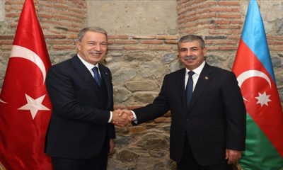 Gürcistan’da Bulunan Millî Savunma Bakanı Hulusi Akar, Azerbaycan Savunma Bakanı Org. Zakir Hasanov ile Bir Araya Geldi