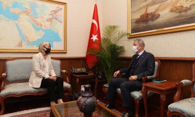 Millî Savunma Bakanı Hulusi Akar, Yeni Zelanda’nın Ankara Büyükelçisi Wendy Hinton’u Kabul Etti