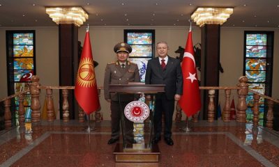 Millî Savunma Bakanı Hulusi Akar, Kırgızistan Savunma Bakanı Bekbolotov ile Görüştü