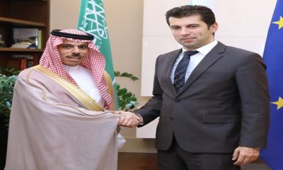 Премиерът Кирил Петков проведе среща с министъра на външните работи на Кралство Саудитска Арабия принц Фейсал бин Фархан ал Сауд