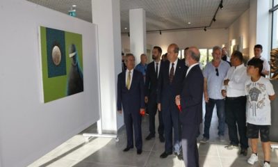 Cumhurbaşkanı Ersin Tatar, Girne Üniversitesi’nde dünyaca ünlü Kırgız ressamların eserlerinin yer aldığı serginin açılışını gerçekleştirdi