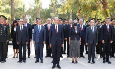 Cumhurbaşkanı Ersin Tatar, 20 Temmuz Mutlu Barış Harekâtı’nın 48. yıl dönümü dolayısıyla Boğaz Şehitliği’nde, Dr Fazıl Küçük’ün ve Kurucu Cumhurbaşkanı Rauf Raif Denktaş’ın anıt mezarlarında düzenlenen törenlere katıldı