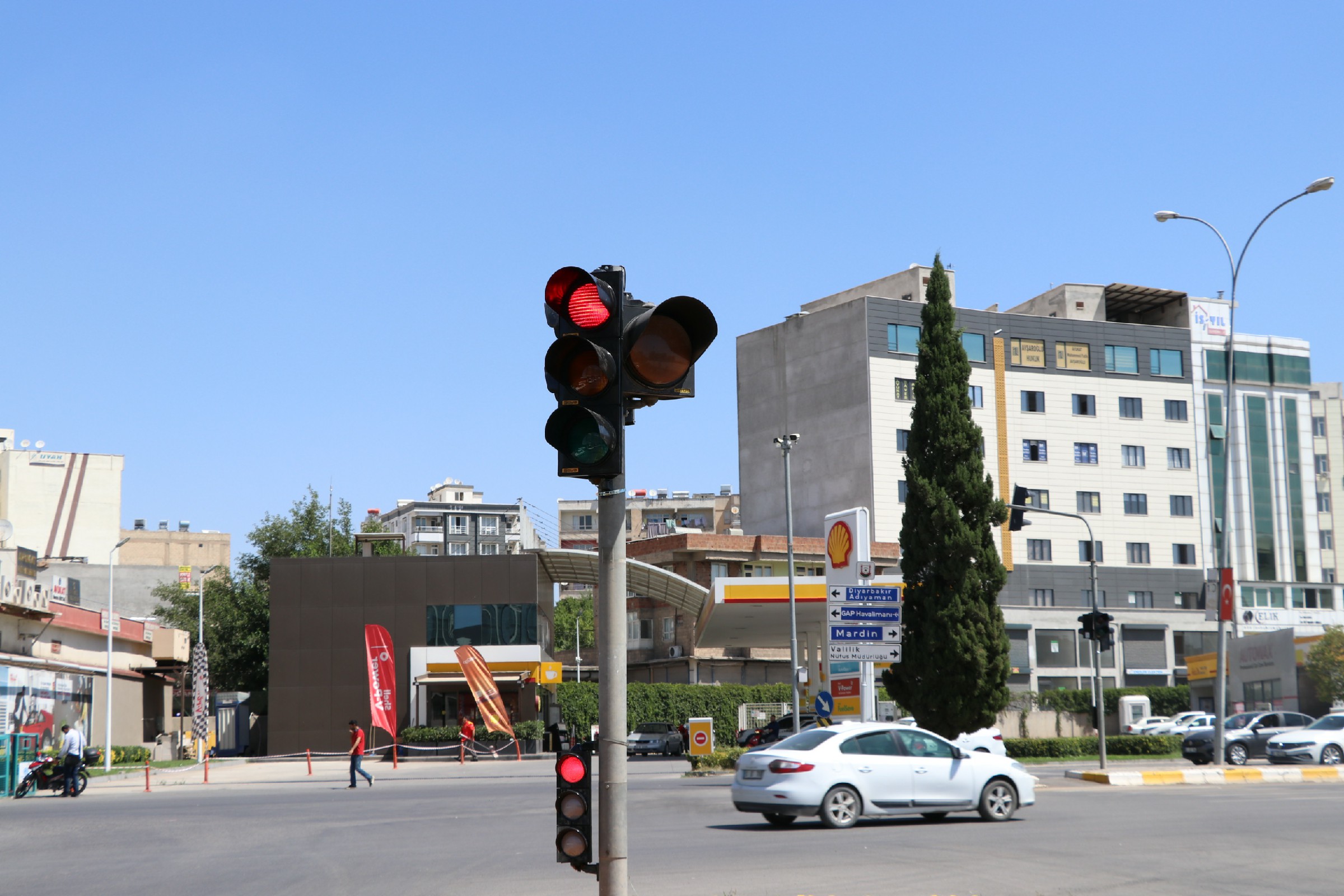 ŞANLIURFA TRAFİĞİ AKILLI SİNYALİZASYON İLE YÖNETİLİYOR