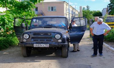 В Новосибирской области депутат «Единой России» передал внедорожник УАЗ в один из поселков ЛНР