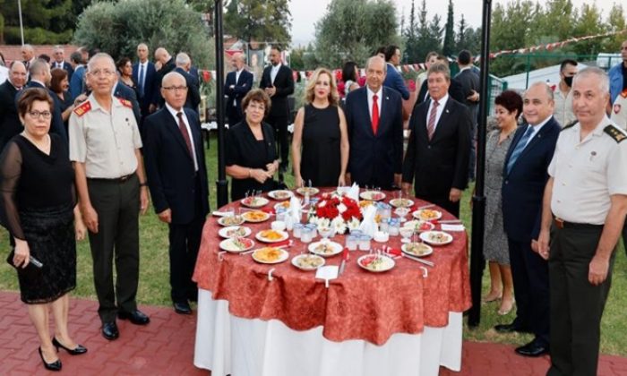 Cumhurbaşkanı Ersin Tatar, 1 Ağustos Toplumsal Direniş Bayramı dolayısıyla düzenlenen resepsiyona katıldı