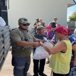 «Единая Россия» доставила продукты жителям шести сел Чаплинского и Каланчакского районов Херсонской области