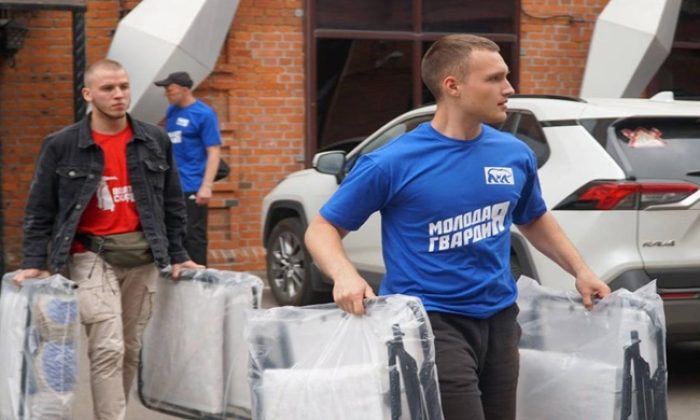 «Молодая Гвардия Единой России» и «Волонтерская Рота» направили еще один отряд добровольцев для помощи в гумцентрах партии на Донбассе и освобожденных территориях