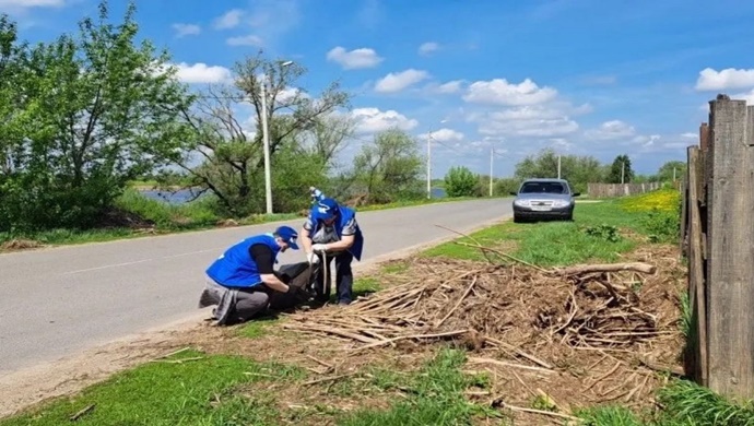 Birleşik Rusya aktivistleri, Ryazan bölgesindeki selden etkilenen alanlarda düzeni yeniden sağlıyor